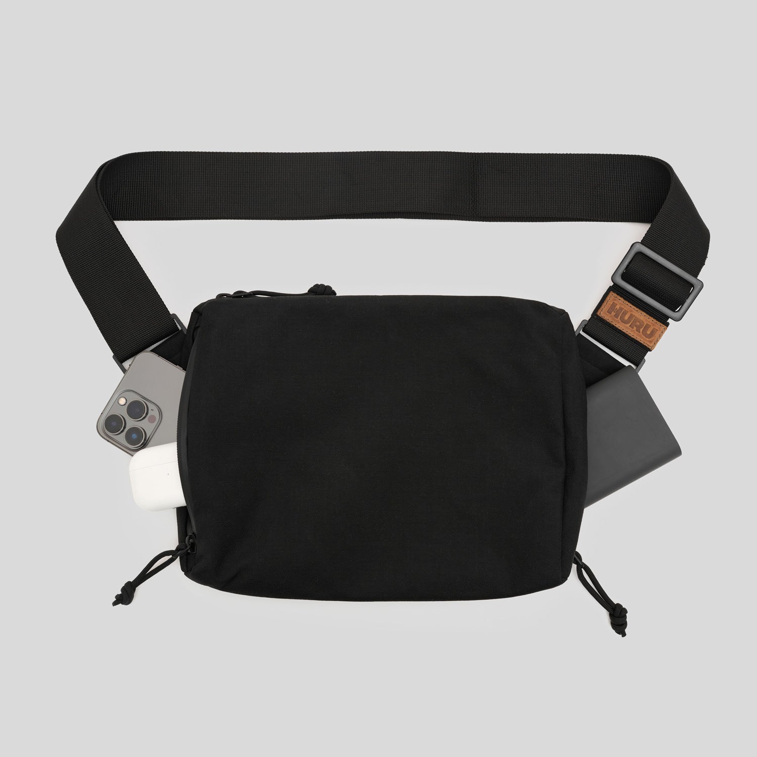 バッグ UNIVERSAL PRODUCTS Messenger Bag BLACK Crossbody, 2l – HURU
